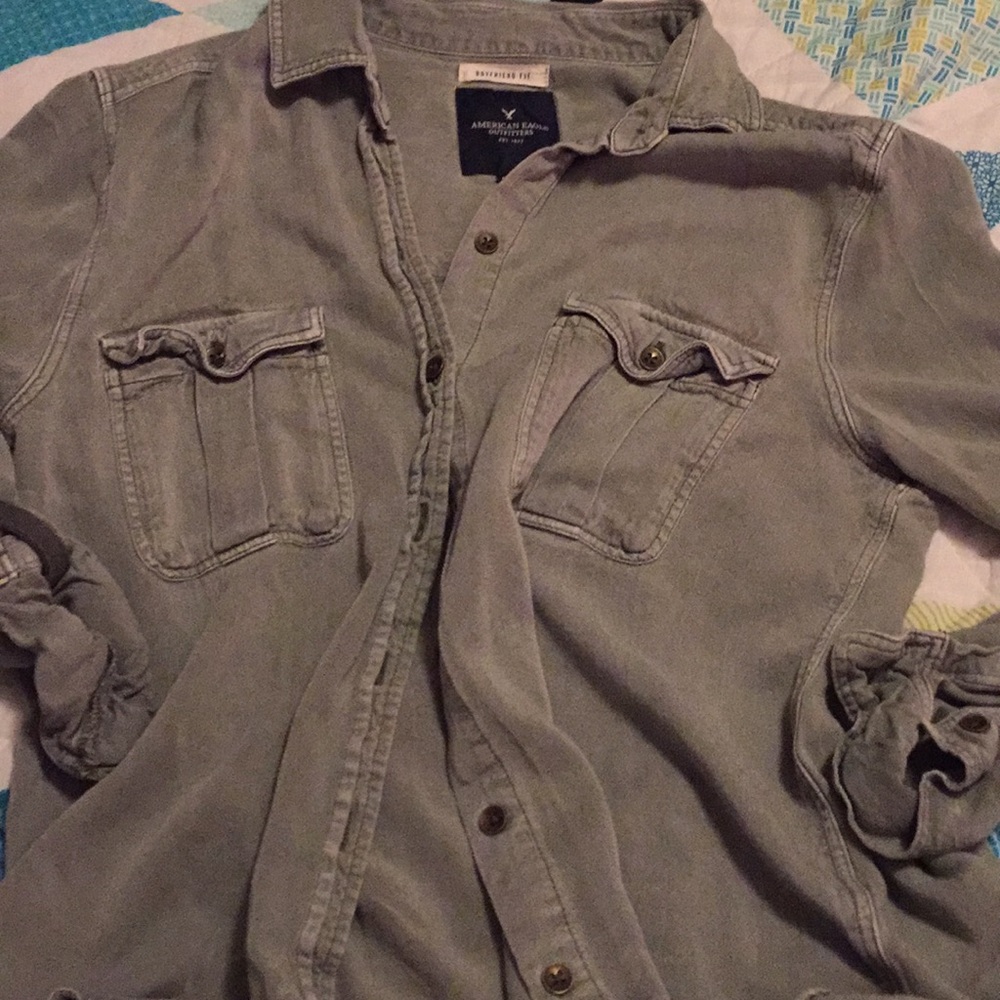 American Eagle shirt